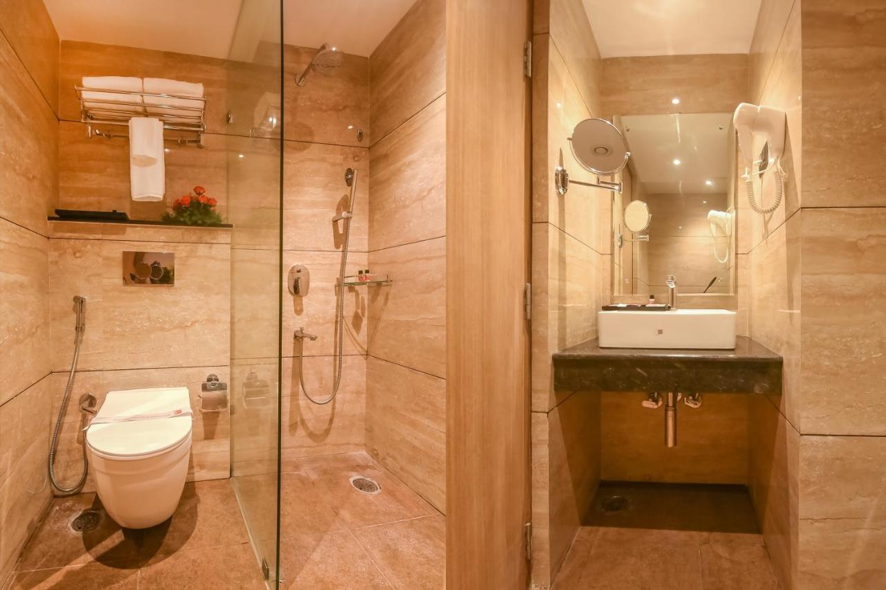 Emerald Clarks Inn Suites Mysore Buitenkant foto