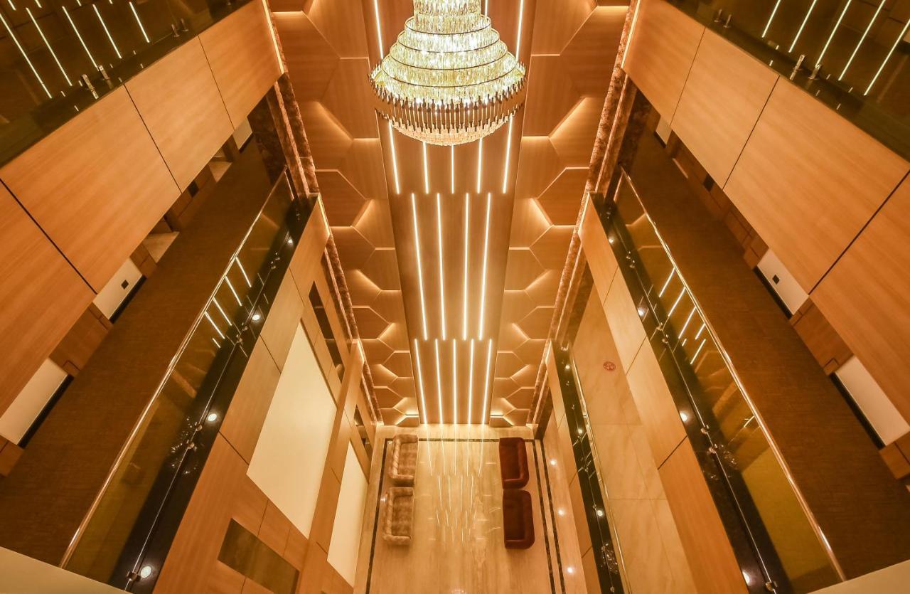 Emerald Clarks Inn Suites Mysore Buitenkant foto